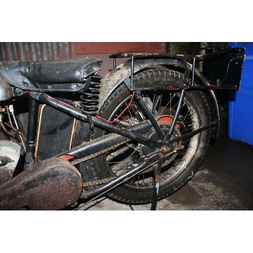 1033 - 1931 Triumph WL, 350 cc. Registration number Q675 XBB (see text). Frame number B3518. Engine number ... 