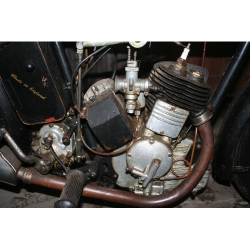 1033 - 1931 Triumph WL, 350 cc. Registration number Q675 XBB (see text). Frame number B3518. Engine number ... 