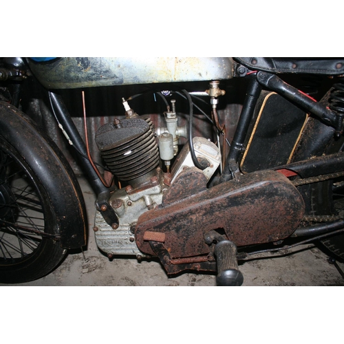 1033 - 1931 Triumph WL, 350 cc. Registration number Q675 XBB (see text). Frame number B3518. Engine number ... 