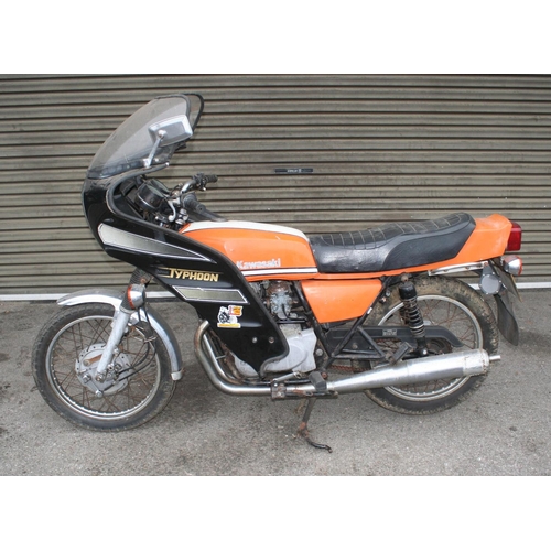 1034 - 1982 Kawasaki KZ250, 248 cc. Registration number VRY 956X. Frame number KZ250B-001698. Engine Number... 