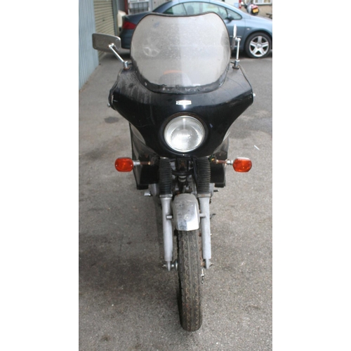 1034 - 1982 Kawasaki KZ250, 248 cc. Registration number VRY 956X. Frame number KZ250B-001698. Engine Number... 