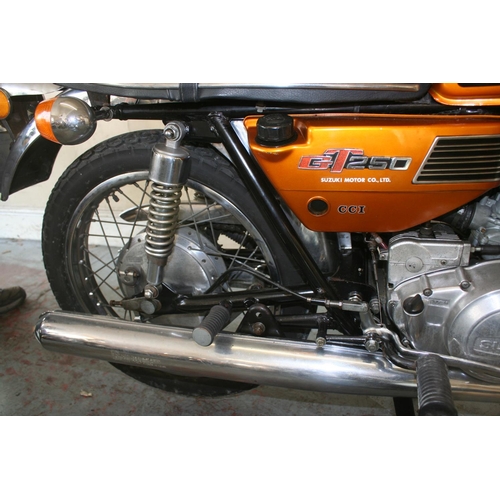 1039 - 1975 Suzuki GT 250, 247 cc. Registration number LVU 278P. Frame number 63081. Engine number 64425. S... 