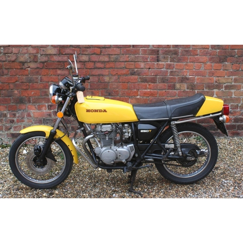 1977 Honda 250T, 249 cc. Registration number ACX 535R. Frame