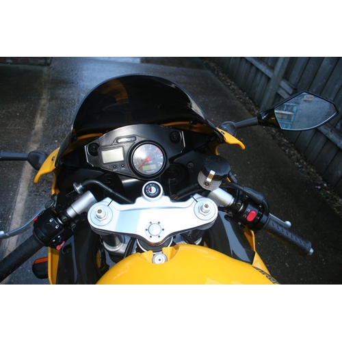 1044 - 2005 Triumph Daytona 955i, 955 cc. Registration number PX05 CWK. Frame number SMTTE536VR5220996. Eng... 