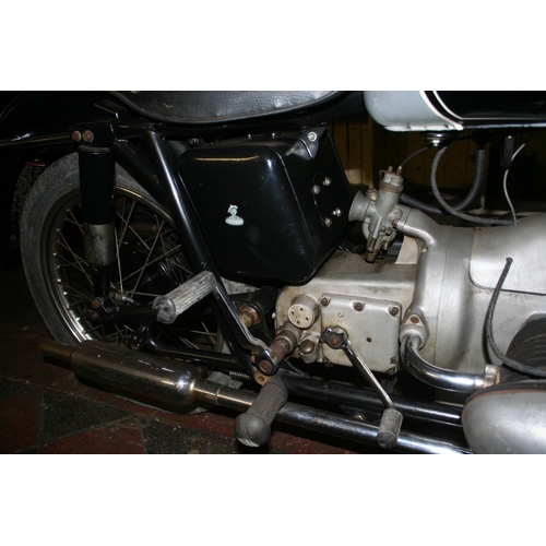 1045 - 1957 Douglas Dragonfly, 350 cc. Registration number 394 UYU (non transferable). Frame number 2356/6 ... 