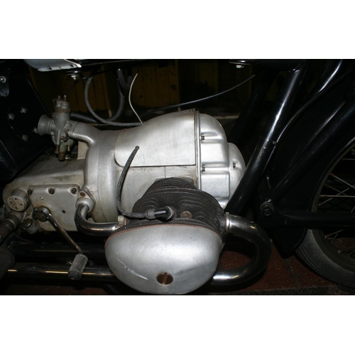 1045 - 1957 Douglas Dragonfly, 350 cc. Registration number 394 UYU (non transferable). Frame number 2356/6 ... 