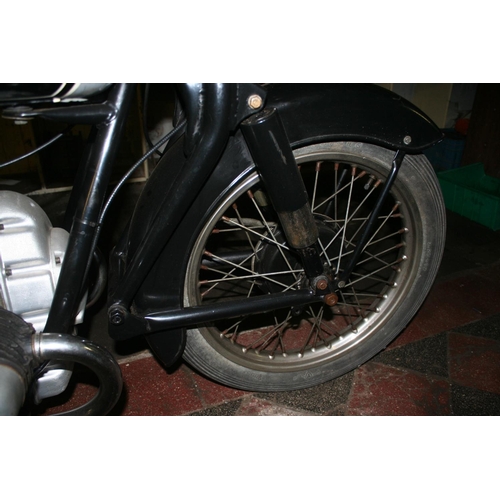 1045 - 1957 Douglas Dragonfly, 350 cc. Registration number 394 UYU (non transferable). Frame number 2356/6 ... 