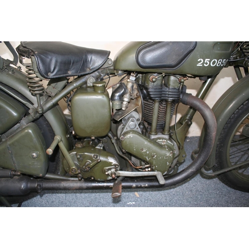 1046 - c. 1943/45 Ariel W/NG, 350 cc. Registration number UAT 376. Frame number XG 56238. Engine number BH ... 