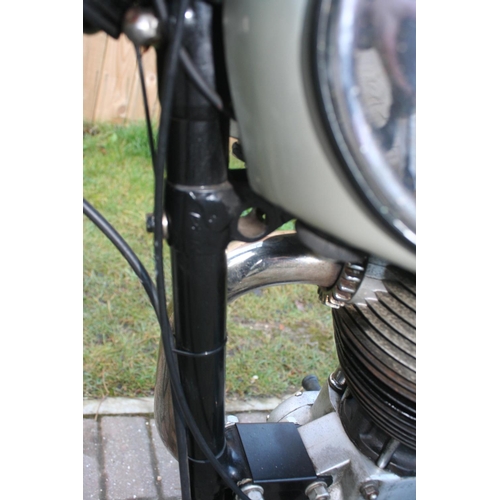 1048 - 1956 Norton ES2, 500 cc. Registration number 489 UYW (non-transferable), Frame number 4M-72273. Engi... 