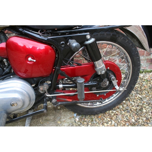 1054 - 1960 Royal Enfield Constellation, 693 cc. Registration number VMW 994. Frame number 916. Engine numb... 