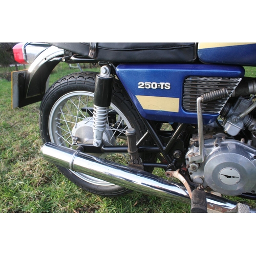 1057 - 1976 Moto Guzzi 250 TS, 232 cc. Registration number OWB 740R. Frame number 11706. Engine number 1189... 