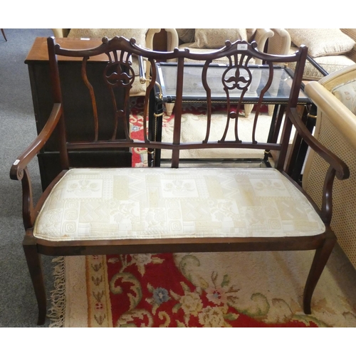 242 - A mahogany two seater salon settee, 110cm wide