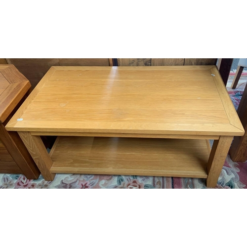 270 - A modern oak coffee table with under tier, 110cm wide x 60cm deep