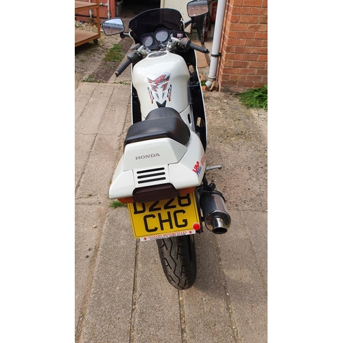 1142 - 1987 Honda VFR400R, 399 cc. Registration number D228 CHG. Frame number NC21-1015119. Engine number u... 