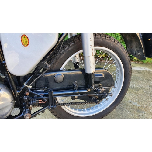 1132 - 1967 BSA B40, 350cc. Registration number NSC 108F. Frame number B40GD219. Engine number B40GD556.
In... 