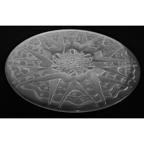 309 - A Pierre D`Avesn clear and frosted glass charger, modelled in relief with six swallows amongst flowe... 