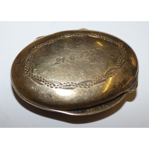 170 - A Queen Mary Christmas 1914 tin together with an Italian silver and enamel pill box (2).