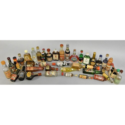 267 - A collection of 48 assorted miniatures, including Benedictine x 2.