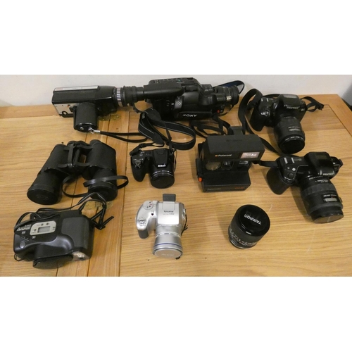 74 - A quantity of SLR camera's, to include Pentax Z1 with 28-105 lens, Nikon Coolpix L310 and Mirri Zoom... 