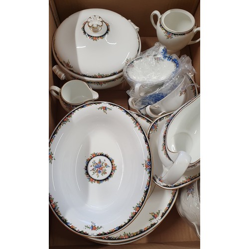 246 - A Wedgwood Osbourne pattern part dinner service; 9 x dinner plates, 27 cm, 5 x two handled cups and ... 