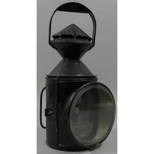 260 - A LNER 3 aspect handlamp and a BR 3 aspect handlamp (both with glasses and burners (2).