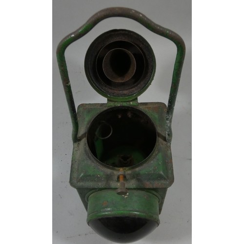 261 - A green BR(S) tail lamp (brass plate BR(S) 9408) with burner.