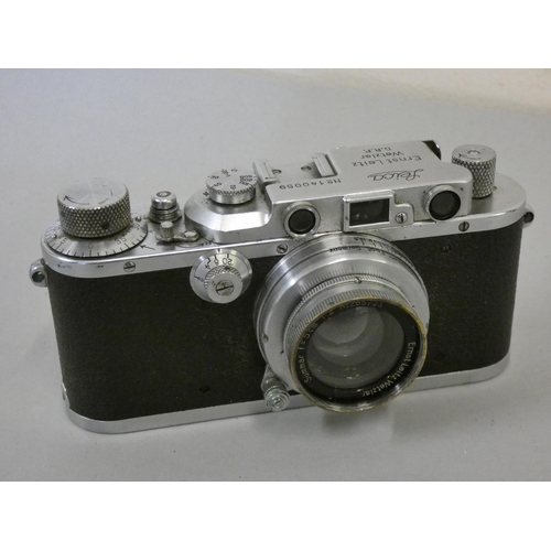 79 - A Leica III, c.1934, with F2 Sumar F2 lens, serial number 140059, case.