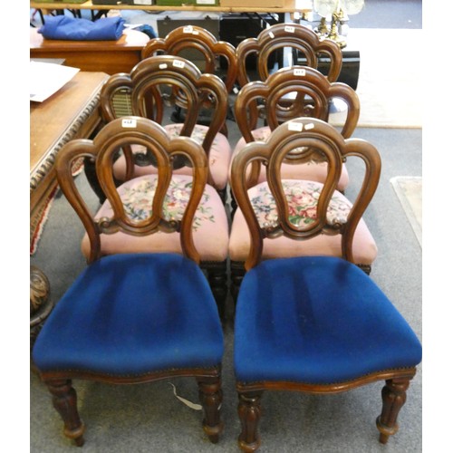 458 - A Victorian mahogany set of 8 serpentine front balloon back dining chairs with turned tapering legs,... 