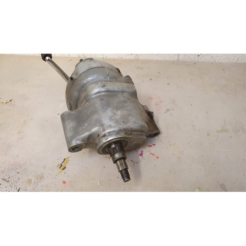 189 - A Norton racing gearbox, kickstart removed, condition unknown, NA 4202