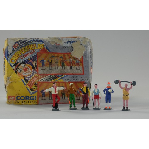 101 - Boxed Corgi classics 'Chipperfields Circus' including- Scammel highwayman with crane (97886), Advanc... 