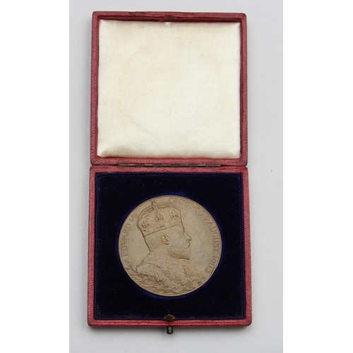 66 - An Edward VII 1902 bronze Coronation medal, case