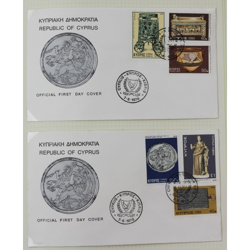 223 - Two Cyprus albums, to include 1910-1935 Silver Jubilee, various covers, both mint and used, together... 