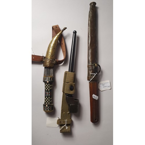 51 - An Arabian dagger, an Asian dagger and a bayonet (3).