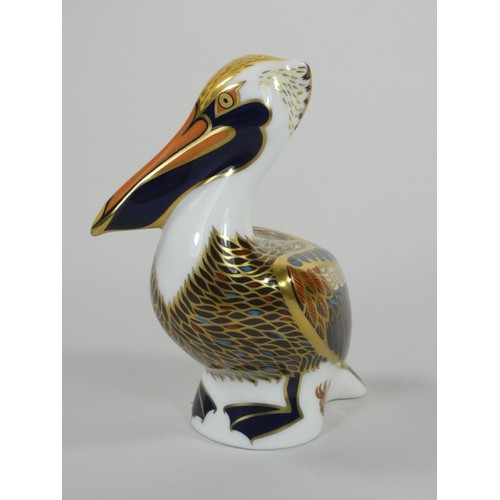 139 - A Royal Crown Derby limited edition Riverbank Beaver, 1928/5000, gold seal, signed, length 12 cm, to... 