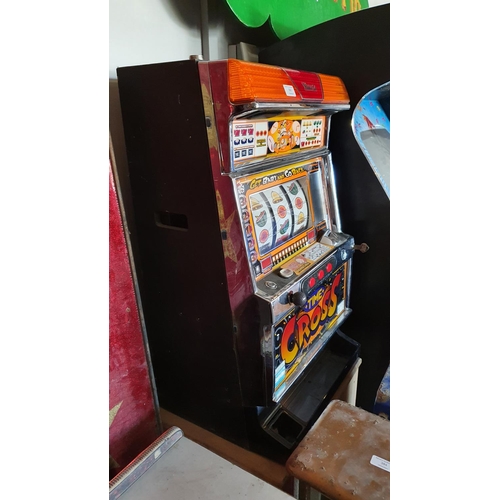 392 - A Yamasa Co Ltd table top fruit machine, 80 x 47 cm,  in working order but untested and guaranteed c... 