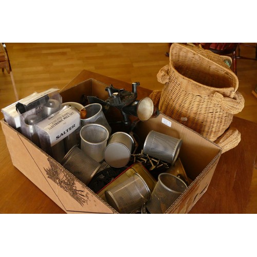 42 - A Thornton & CO cast metal scales with weights, together with a Viking enameled scales, cast coffee ... 