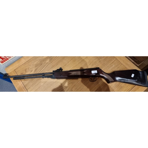 104 - A Sports Marketing Cal.22/5.5mm air rifle (SMKDB5),