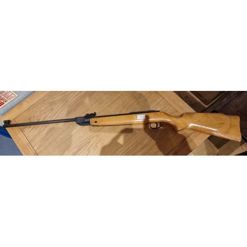 105 - A Diana MOD 34 air rifle
