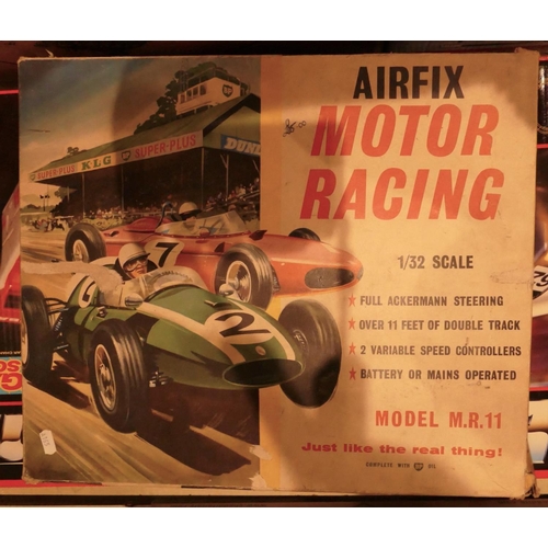 73 - A boxed Scalextric Le Mans 24hr together with, a boxed AirFix Motor Racing (MR11) (2)
