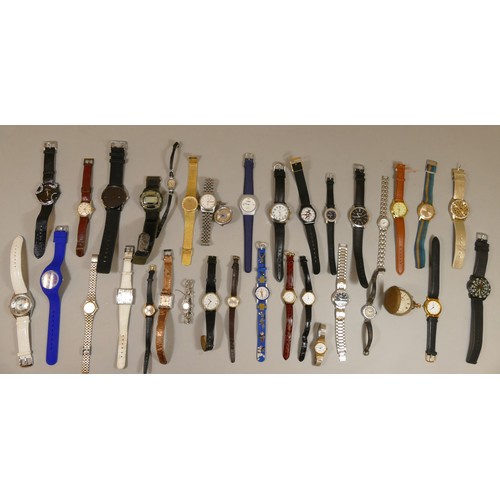 156 - A Seiko Kinetic wristwatch, case and a large quantity of quartz wristwatches.