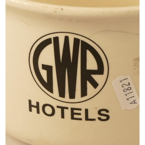 91 - A chamber pot marked G.W.R hotels and 5 G.W.R coat of arms paper transfers