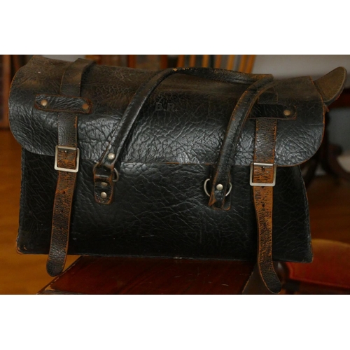 94 - A drivers/guards leather satchel