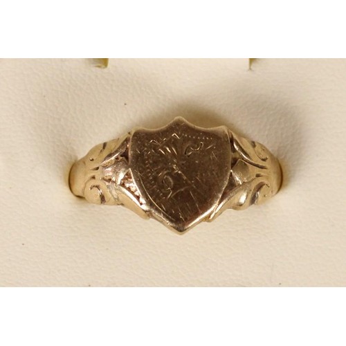 83 - A 9ct gold shield shape signet ring, Birmingham 1971, Y, 8.3gm