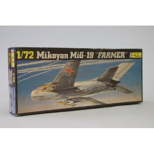 110 - Seven Heller aircraft 1/72 model kits, to include : 

Saab J.32 Lansen
Potez 540
AMD Mirage 2000
L.T... 