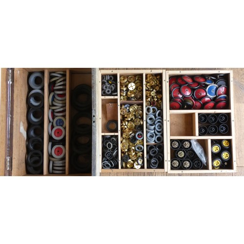 38 - A collection of Meccano parts & accessories to include pulleys, angle strips, corner gussets, dent s... 