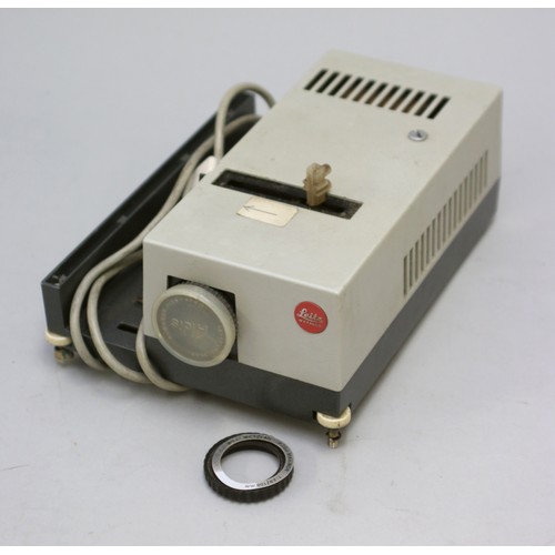 GAF 35MM Slide Projector : : Electronics