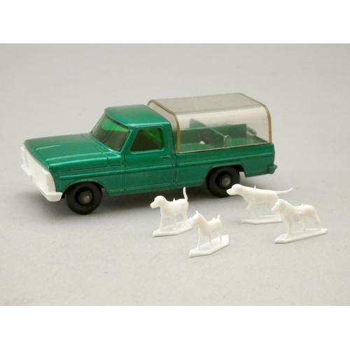 208 - Two matchbox die-cast, #50 Kennel Truck, together with #43 Pony Trailer, boxed and including animals... 