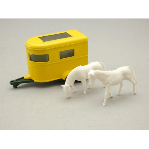 208 - Two matchbox die-cast, #50 Kennel Truck, together with #43 Pony Trailer, boxed and including animals... 