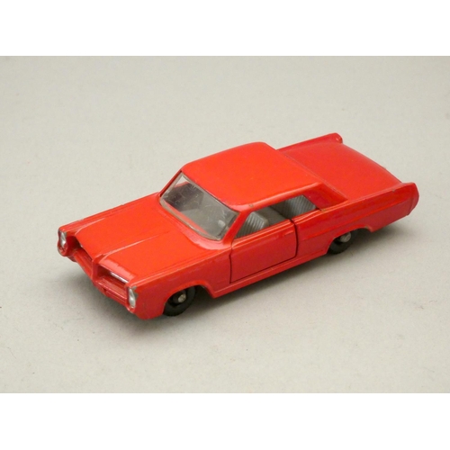 211 - Two matchbox die-cast, #75 Ferrari Berlinetta, together with #22 Pontiac Coupe, boxed (2)