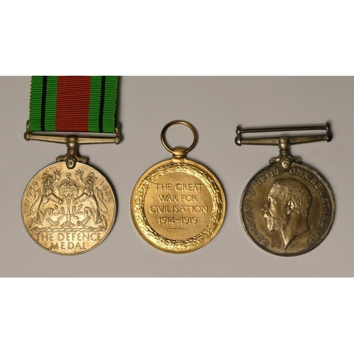 254 - WWI pair, awarded to 161280 D.A. L.C. GRAY, D.H.R.N.R., box and WWII Defense to the same